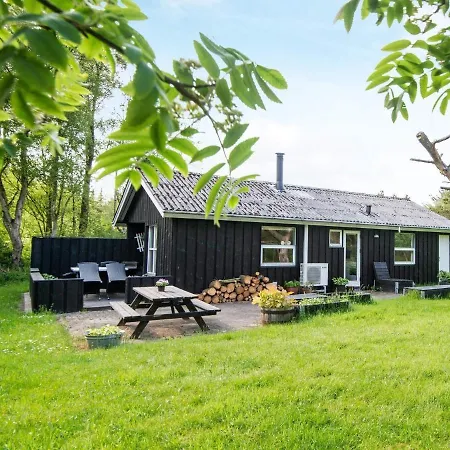Luring Holiday Home In Ringk Bing With Terrace Norby (Ringkobing-Skjern)
